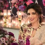 Shama Sikander Instagram - Diwali Vibes🪔🪔 . . . #reels #reelsinstagram #indianwear #diwalivibes #saree #bollywood #partytime #festivevibes #shamasikander #actress #actorslife
