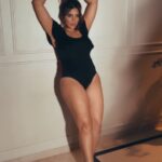 Shama Sikander Instagram - COMING SOON !!! #bts #newshoot #getready #shamasikander #hotness #class #grace #glamour #innocence #love #swag #sassy #pationate #actor #actorlife #bollywood #fashionicon