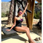 Shama Sikander Instagram - My idea of a perfect day…🤩😇 #beach #blacklove #holiday #traveldairies #mykonos #myrules #makeup #travelwithme #happiness #positivevibes #happydays #actorslife #shamasikander #throwback #mykonos #mykonosgreece