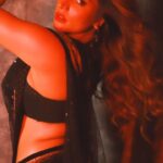Shama Sikander Instagram - #tuesdayvibes #besexy #youarepowerful #beawsome #loveme #loveyou #myinstafamily ♥️. #hayeramahairflip #hayerama #rangeela #bollywood #song #famous #bollywoodactress #shamasikander #ownyourpower