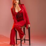 Shamita Shetty Instagram – In the mood for some red ❤️‍🔥

Outfit : @namratajoshipura 
Earrings : @mozaati 
Ring : @gehnajewellers1 
Styled by : @styledbychandani @style.cell 
Assisted by: @thecrazy_fattygirl @kratitiwari03 
Hair : @hairnmakeup.farzana  @kromakaysalon 
Photography : @mutatingframes 

.

.

.

.
 #ottplayawards2022 #aboutlastnight #ootn #red #gratitude