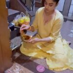 Shamita Shetty Instagram - Happy Diwali everyone 🪔❤️ . . . . .#diwali #laxmipuja 👣 #festivaloflights #festivevibes #love #gratitude ❤️