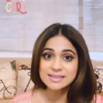 Shamita Shetty Instagram - Hate putting layers on your skin? Not anymore!! With the 1% Hyaluronic Tinted Sunscreen Gel by @thedermacoindia . It comes with SPF 60 and PA++++ with a universal tint to give a light coverage. So no more worrying before a quick catch up with a friend or a last minute errand run.. you can protect and cover with this one product!! Shop now and don’t forget my code Shamita20 on the website for a discount 💛 Let me know how it worked for you 🥰 Collab by @bethetribe #skincare #selfcare #sunprotection #festivetime