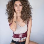 Shibani Dandekar Instagram – @thatbrowngirl #swag coming for ya real soon….
photographer @gauravsawn makeup and THAT hair and tattoos by @inherchair @azima_toppo  corset by @papadontpreachbyshubhika #bestteamever #brownisbeautiful #hairgameonpoint