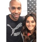 Shibani Dandekar Instagram - Throwback to this day with this guy! @thierryhenry #thierryhenry #puma ⚽️❤