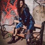 Shibani Dandekar Instagram - happy sunday y'all! jacket @dhruvkapoor boots @burberry photog @gauravsawn styling @archanawalavalkar hair @virusreena 👩🏾‍🎤🙌🏽