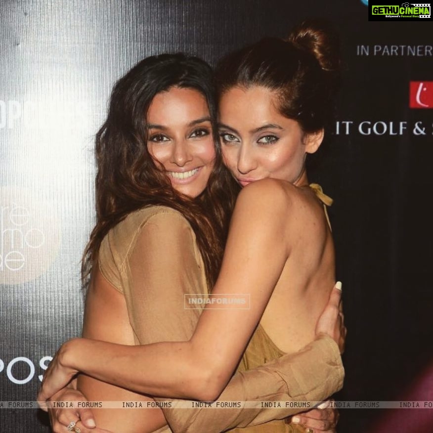 Shibani Dandekar Instagram - 👯 @vjanusha