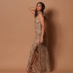 Shibani Dandekar Instagram - Felt like a jewel in this @payalsinghal hot of the runway piece! hair by @azima_toppo photos by @sohillalani_ ⭐️