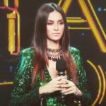 Shibani Dandekar Instagram - hope you guys have been watching #TheStage on @colorsinfinitytv this project is so important to us and we have put our hearts and souls into....to everyone that is a part of the crew from the spot boys to the director and everyone in between... we have all worked tirelessly to create history and make this such a special platform! I wish you all the very best for an incredible season and here is to many many more!!❤️