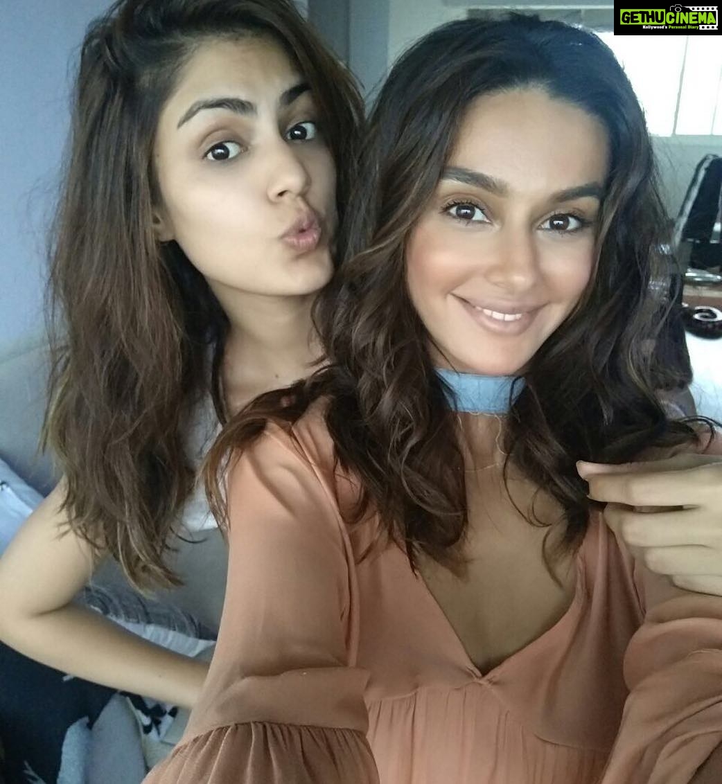 Shibani Dandekar Instagram - cos I don't have enough annoying sisters already 😒🙄 @rhea_chakraborty ❤️