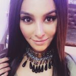 Shibani Dandekar Instagram - feelin it! new addition to the family! this @valliyan choker is all I need 🙌🏽