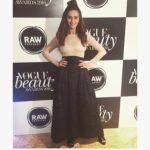 Shibani Dandekar Instagram – Wearing H&M Conscious Exclusive @hm with @azzedinealaiaofficial shoes styled by my lovely @priyankaparkash hair by @azima_toppo for the Vogue Beauty Awards last night! so fun! 💄💋