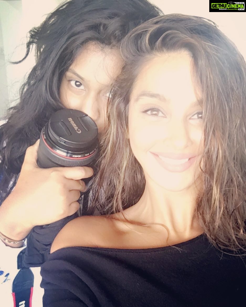 Shibani Dandekar Instagram - the woman behind the magic @sashajairam except this time I took the picture which is why it is pretty crap! 😂 love shooting with you chick! come back to me soon 💋