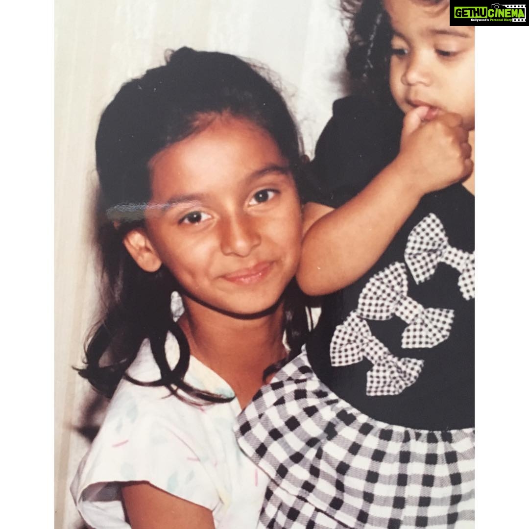 Shibani Dandekar Instagram - little shibs says happy throwback Thursday with @nishola #HowWeDoInOz βπΎοΈ#WhyYouLookinAtMeLikeThatNish? #IDidntEatYourMackers πβ€οΈ #duskydandekar #thehealthybrowngirl