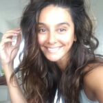 Shibani Dandekar Instagram - it's a big messy hair #nofilter kind of day! happy Tuesday everyone! 💋