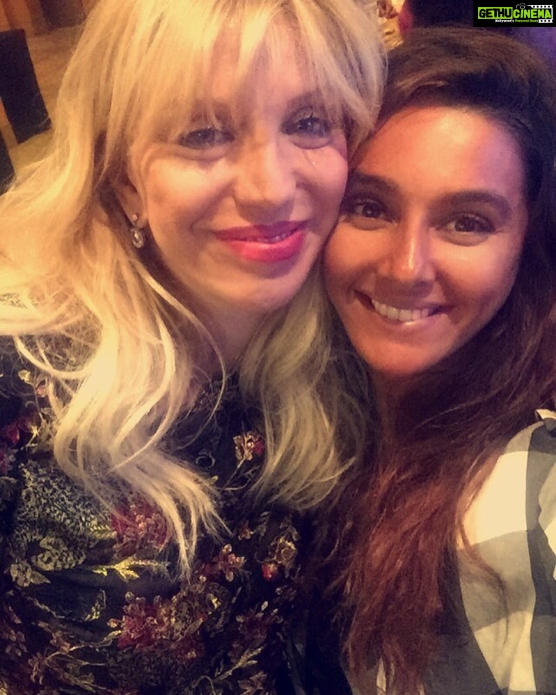 Shibani Dandekar Instagram - bad ass!! @courtneylove βπΎοΈππ½β€οΈ #mintluxury