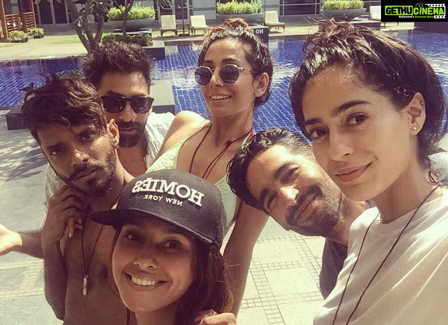 Shibani Dandekar Instagram - such a happy day! much needed.. now back to the grind! Let's werk!✌🏾️