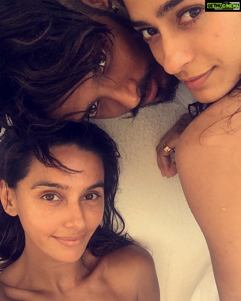 Shibani Dandekar Instagram - oh hi there @diva.dhawan @eltonjfernandez