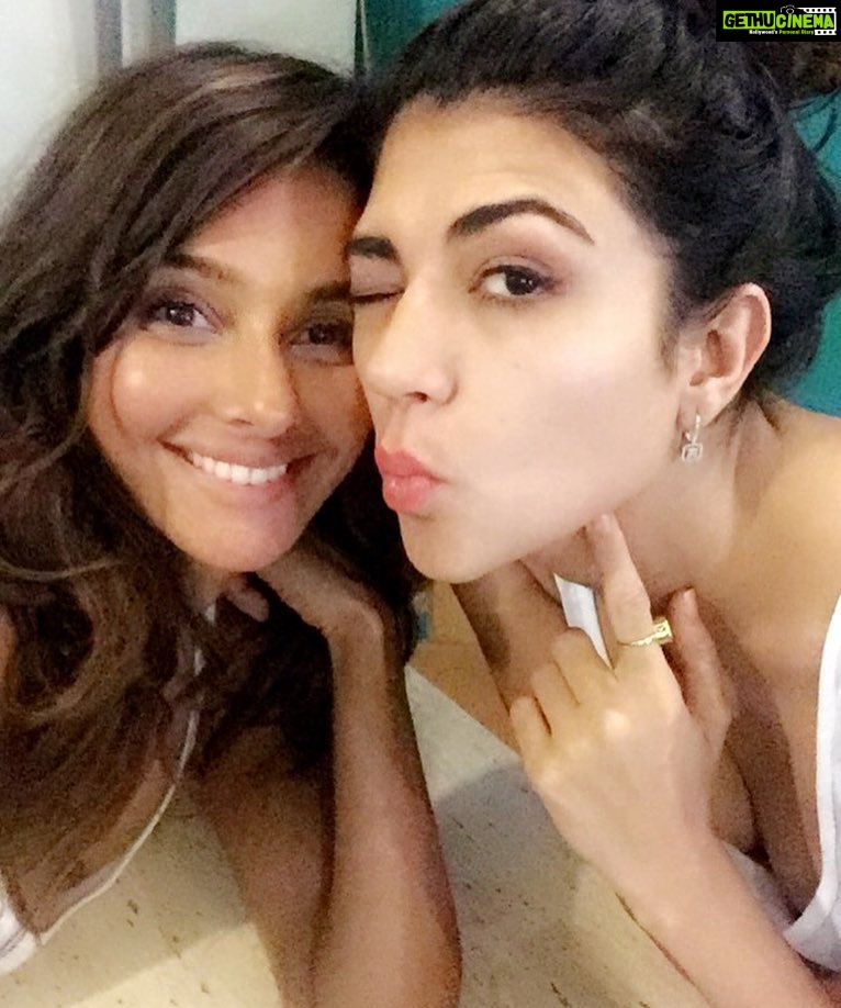 Shibani Dandekar Instagram - when your girl comes to town you need to kick it @archanavijaya mad love for you Janice ❤️🙌🏽 come back soon 💋 #labelkiss