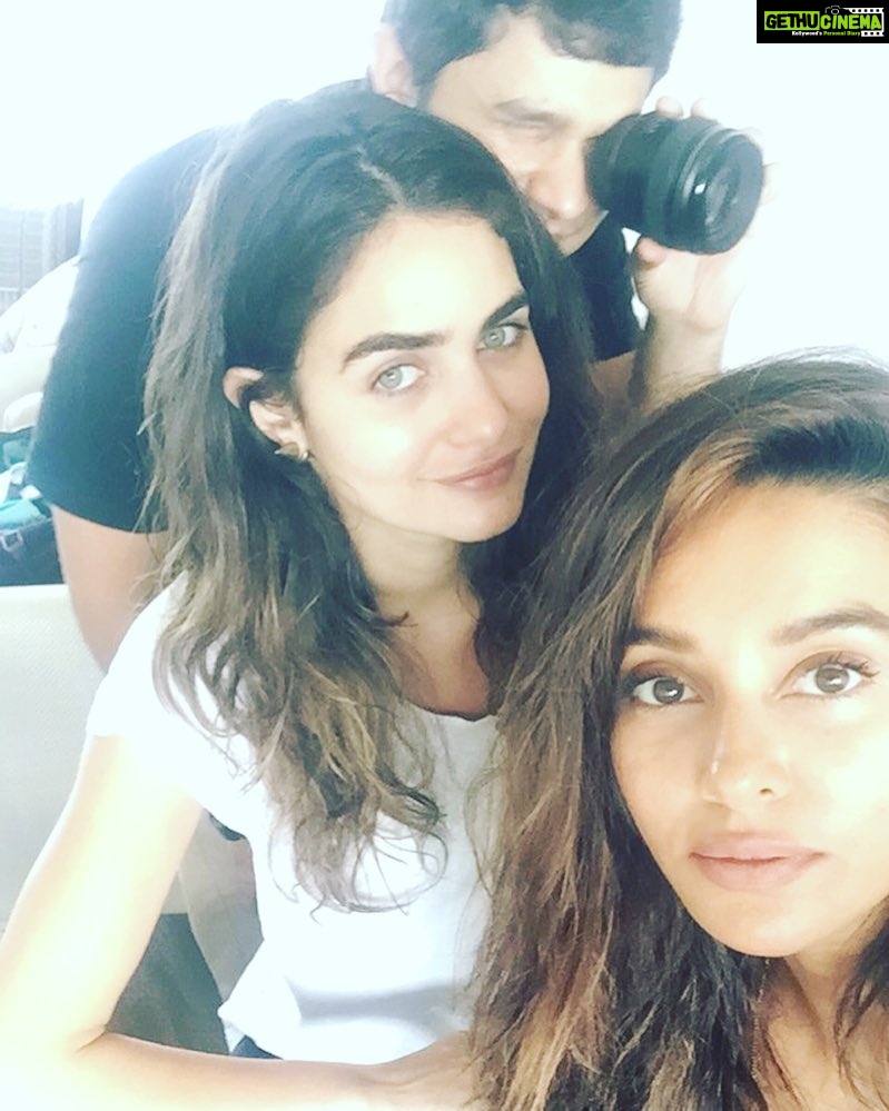 Shibani Dandekar Instagram - when you shoot with the Ateam styling @gabriellademetriades Photog @taras84 hair by @azima_toppo ✌🏾️