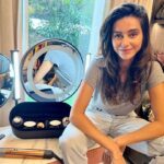 Shibani Dandekar Instagram - Meet my new hairstylist TheDysonAirWrap💁‍♀️ @dyson_india #Dysonindia #Dysonairwrap #Dysonhair