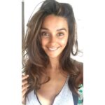 Shibani Dandekar Instagram - #nofilter kinda morning! ✌🏾️