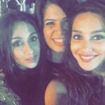Shibani Dandekar Instagram - my right and left hand! without these ladies I just can't!love them so much! @rachnac27 @nehalikhona 🙌🏽❤️