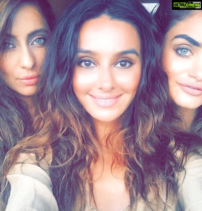 Shibani Dandekar Instagram - me and two of my fair eyed favs @vjanusha @gabriellademetriades βπΎπ