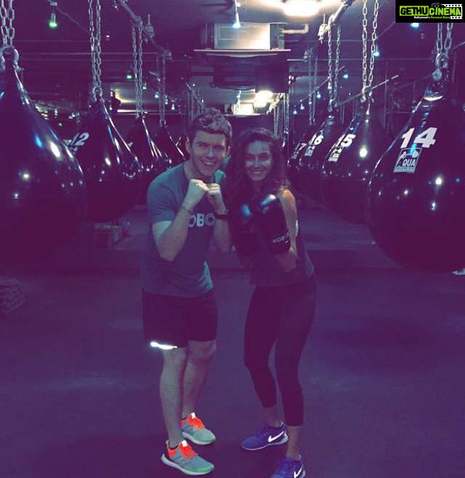 Shibani Dandekar Instagram - thank you @iamshanecollins for an amazing @kobox class! can't wait for round 2 tomorrow!! 👊🏽