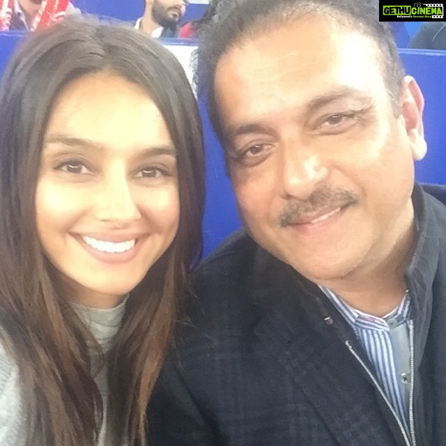 Shibani Dandekar Instagram - from 🏏 to 🎾 with this guy! court side watching Fed & Rafa ! #ravishastri