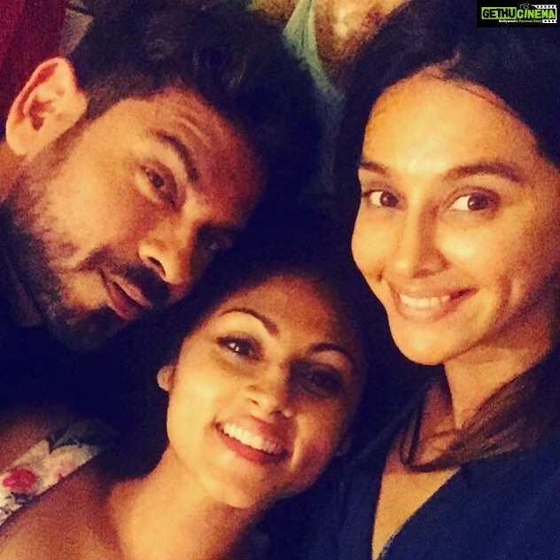 Shibani Dandekar Instagram - hope you guys are voting for our boy @keithsequeira he needs to stay in that house and show em how it's done so sms now KEI TO 56882! #HeRunsThings #weloveyoubugs ❤️ #bigboss9 @karishmanaina
