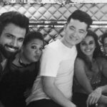 Shibani Dandekar Instagram - were we just taking pictures finale day??? one more with the #icdt squad ✌🏾️ @ranveer.brar @rithvik_d @bharti.laughterqueen @meiyangchang @dino_morea #vjandy