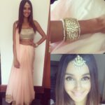 Shibani Dandekar Instagram - day 2 in Udaipur styled by my lovely @chandnisareen wearing @amybillimoria jewels by @jaipurgems hair by my @ajima_toppo 🙌🏽