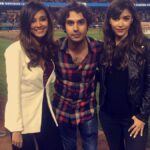 Shibani Dandekar Instagram – fun night at Dodger Stadium chatting with @kunalkarmanayyar @therealhannahsimone #cricketallstars #thebigbangtheory #newgirl