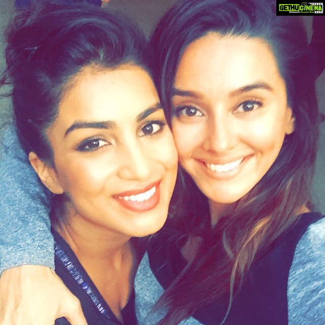 Shibani Dandekar Instagram - just 2 Aussie girls kickin it in #nikewomen #ntcmumbai #betterforit love you @pallavisharda