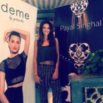 Shibani Dandekar Instagram - my ladies doing their thing today at Pali village cafe today! Shop from my favs @payalsinghal #PS @demebygabriella #demetakeover 🙌🏽 my pants by @lovebirdsdesigns also at PVC today!