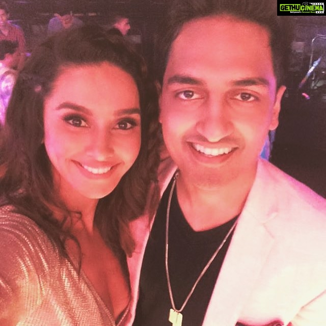 Shibani Dandekar Instagram - this guy right here is goofy, sexy, sweet and man can he sing!! you will love him! check him out on #TheStage on #colorsinfinity starting October 10th 9pm @abhijitgupta