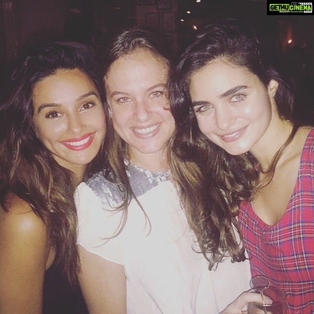 Shibani Dandekar Instagram - happy bday ZO ZO @zoejaneblues hope you're year ahead is as magical as you are! kisses and cake 💋❤️🍰 @gabriellademetriades