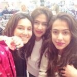 Shibani Dandekar Instagram - one more because I love you kids like crazy! happy bday @teenavincentvellara @tessa_vellara my beautiful puppies ❤️