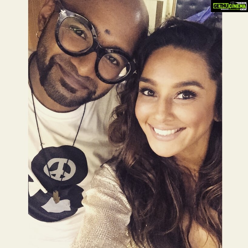 Shibani Dandekar Instagram - kickin it with Benny baby! ✌🏾️ #bennydayal @bennydayalofficial
