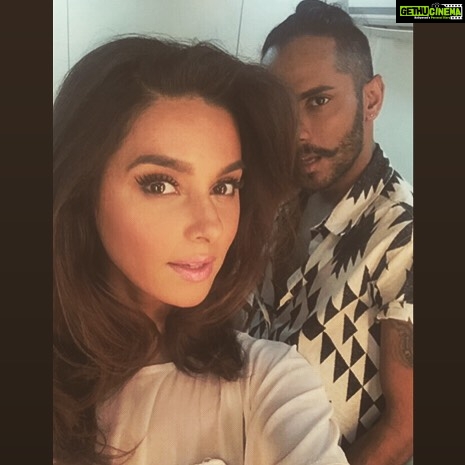 Shibani Dandekar Instagram - face glam by #juju @eltonjfernandez 🙌🏽