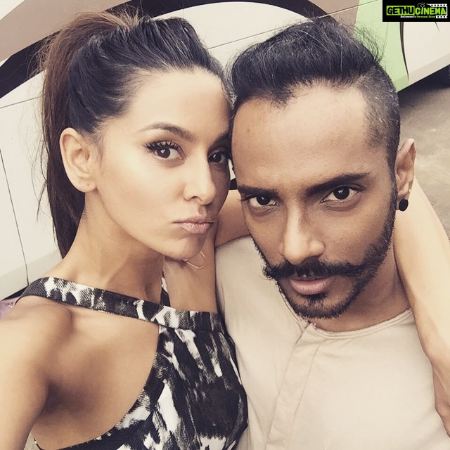 Shibani Dandekar Instagram - me and my bae @eltonjfernandez #dust✋🏽