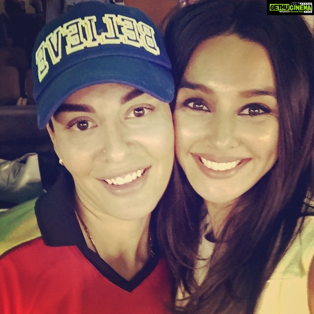 Shibani Dandekar Instagram - One of the coolest chicks I know! My girl #mrsD #aesha #aussiedesigirls ❤️👊🏾