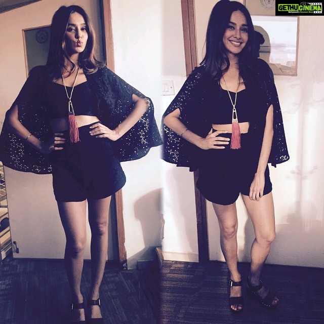 Shibani Dandekar Instagram - This happened yesterday ππΎπ LOVE me some #deme @demebygabriella @gabriellademetriades feeling the funky neck piece by @madison_onpeddar styled by my lovely @chandnisareen one of my fav looks thank you ladies!!βπΎοΈ