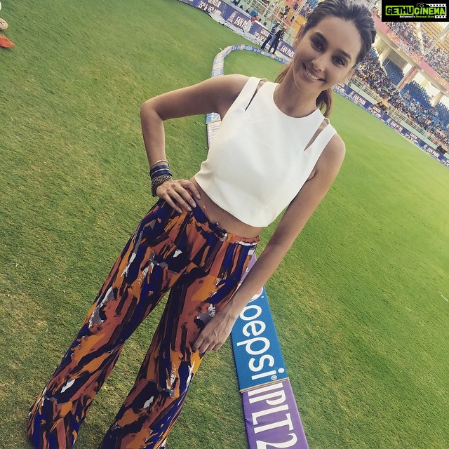 Shibani Dandekar Instagram - In my fav @demebygabriella tonight! so comfy and cool! @gabriellademetriades top and cuff by @madison_onpeddar styled by @chandnisareen ❤️