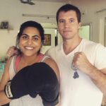 Shibani Dandekar Instagram - Sister @adhillon86 in town and went straight for her first boxing session with the master @vmb_training ... Painful but so much fun! This picture was obviously taken before the torture 😉👊
