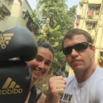 Shibani Dandekar Instagram – Another killer session with the boxing master @vmb_training 👊 this guy is brutal! Feel stronger everyday thanks to you V! #thehealthybrowngirl