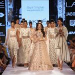 Shibani Dandekar Instagram - OMG this is everything!! Can't believe I missed this show! You are more incredible with every collection my PS @payalsinghal ❤️ #inspriation #loveitall #needitall