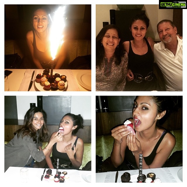 Shibani Dandekar Instagram - Happy bday dinner for my kishy! Love you madly! ❤️ #sushi #cupcakes #mygirl #perfectnight