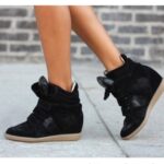 Shibani Dandekar Instagram - Welcome to the family! Love these #isabelmarant #london #wantthemineverycolour ❤️